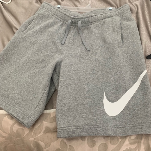 sweatpant nike shorts